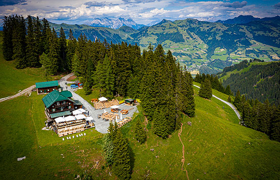 Berggasthof Sonnbühel in Kitzbühel: 2020 erstmals auch im Sommer geöffnet (©Foto: Martin Schmitz)